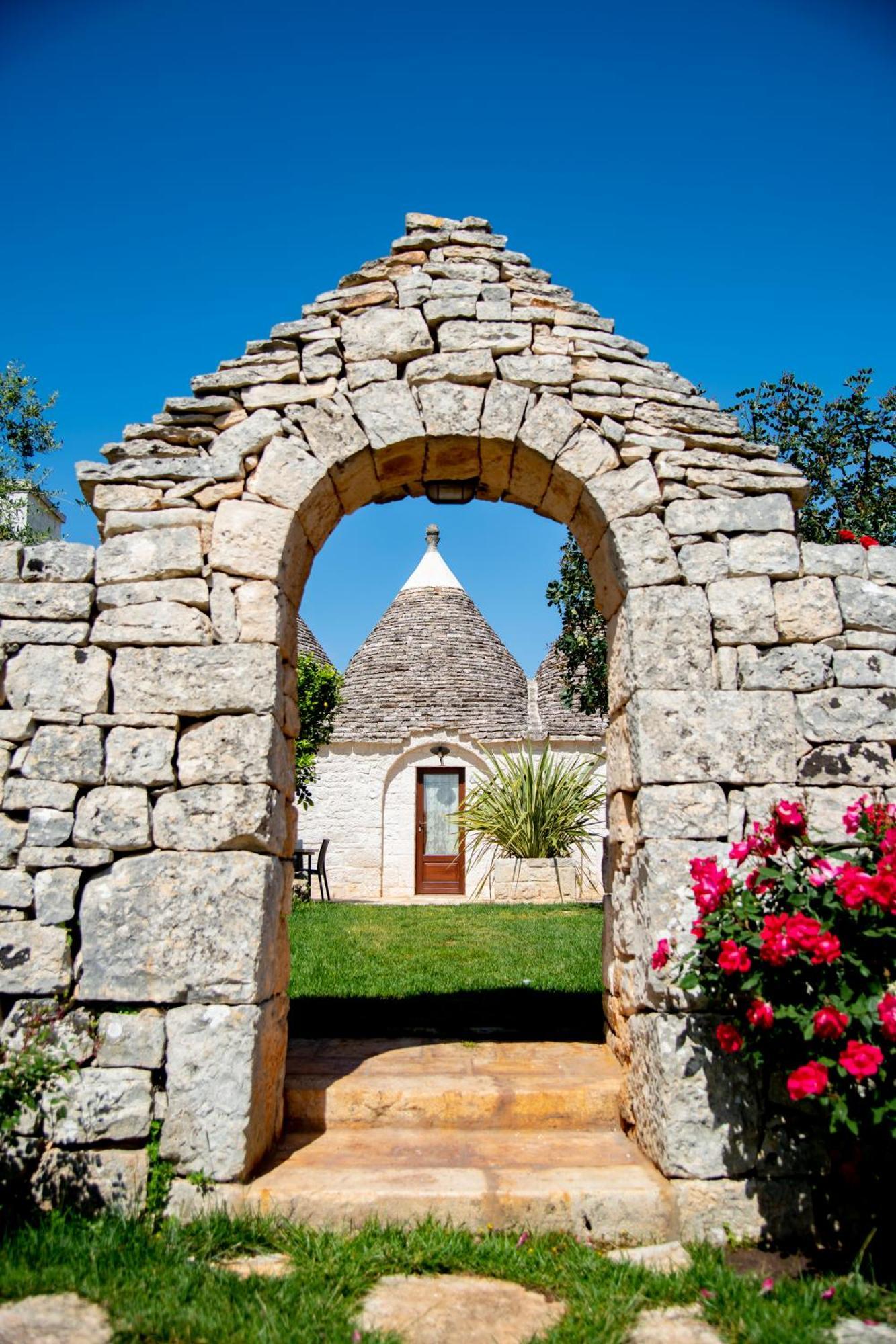 Trulli Arco Antico Villa Locorotondo Bagian luar foto
